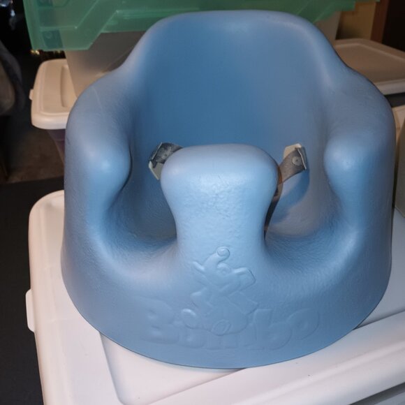 NEW Bumbo® floor seat - Powder Blue - Picture 2 of 7